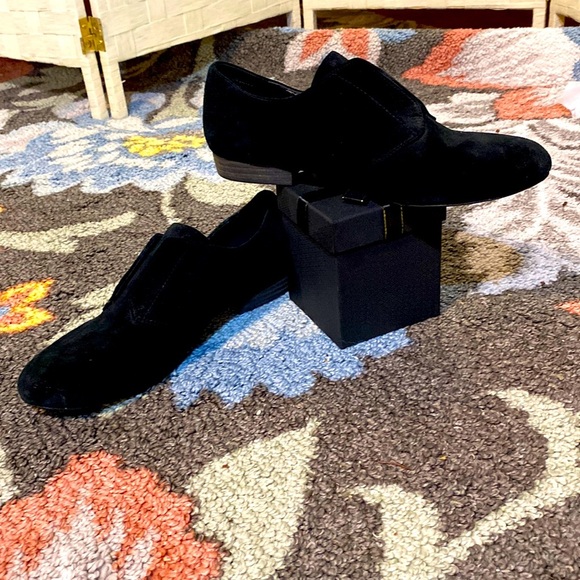 WOMEN’S BLACK SUEDE LOAFERS FLATS SLIP ONS - GUNMETAL BRAND  7 1/2 GUC - Picture 4 of 9